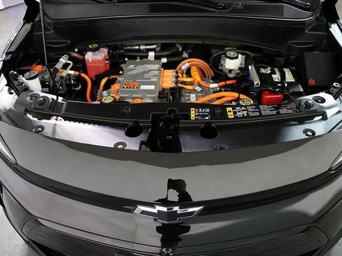 Used 2023 Chevrolet Bolt EUV Premier w/ Sun & Sound Package image 39