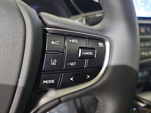 Used 2023 Lexus ES 250 w/ Premium Package AWD/4WD image 17