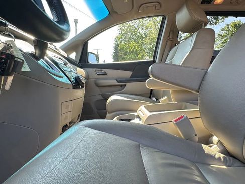 Used 2011 Honda Odyssey EX-L image 14