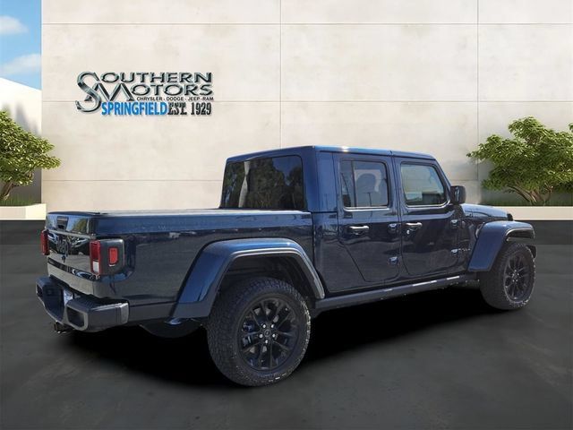 Used 2025 Jeep Gladiator Sport AWD/4WD image 5