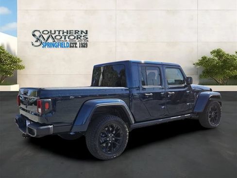 Used 2025 Jeep Gladiator Sport AWD/4WD image 5