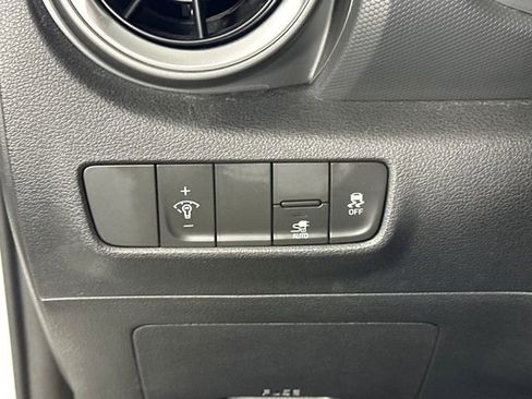 Used 2022 Hyundai Kona SEL w/ Convenience Package image 19