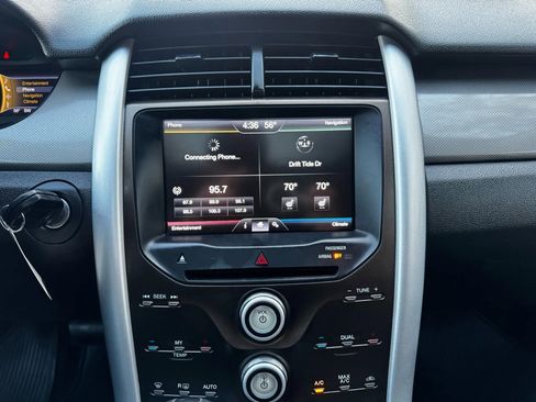 Used 2013 Ford Edge SEL image 21