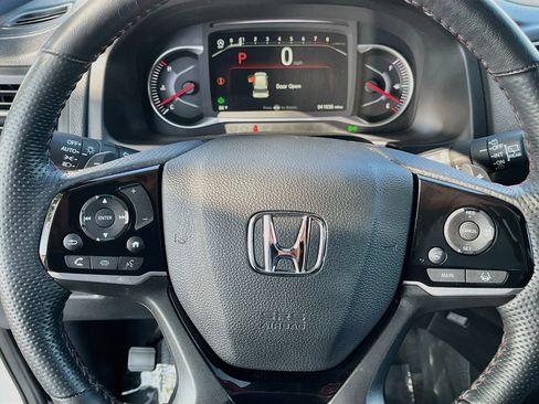 Used 2024 Honda Passport Black Edition image 11