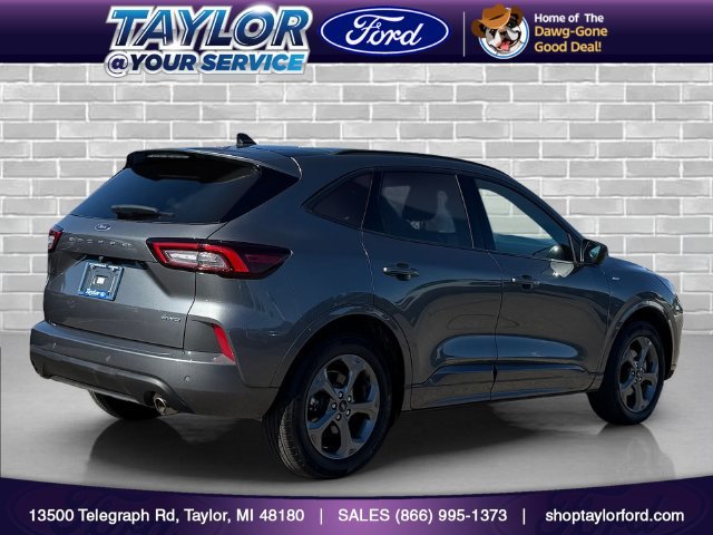 Used 2024 Ford Escape ST-Line w/ Tech Pack #1 AWD/4WD image 3
