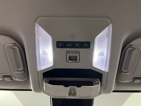 Used 2024 Toyota RAV4 XLE image 37