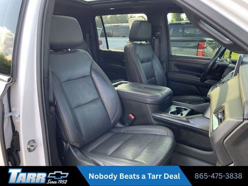 Used 2021 Chevrolet Suburban LT RWD image 26