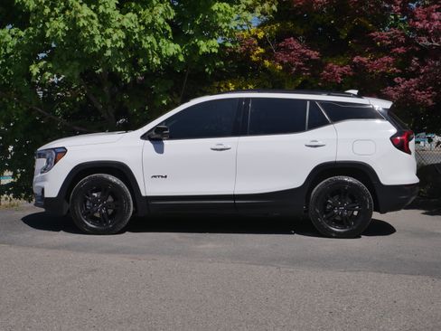 Used 2024 GMC Terrain AT4 w/ Infotainment Package II AWD/4WD image 7