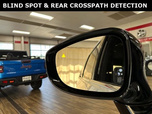 New 2026 Chrysler Pacifica Select image 8