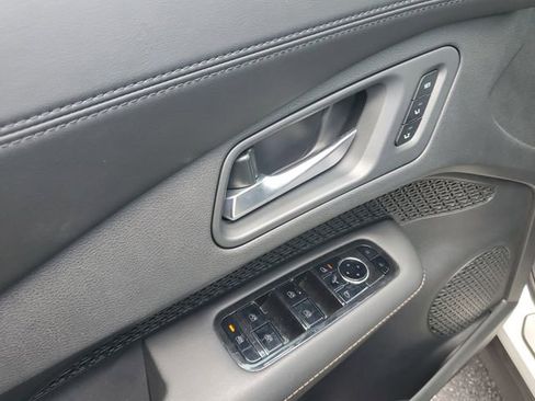 Certified 2024 Nissan Ariya AWD image 15