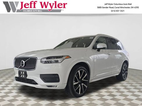 Used 2021 Volvo XC90 T6 Momentum image 1