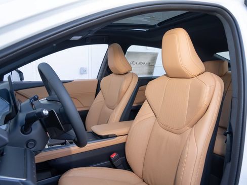 New 2026 Lexus ES 350e FWD image 21