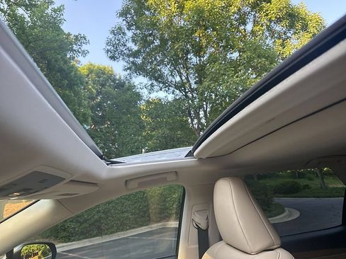 Used 2022 Lexus RX 350L FWD w/ Premium Package image 26