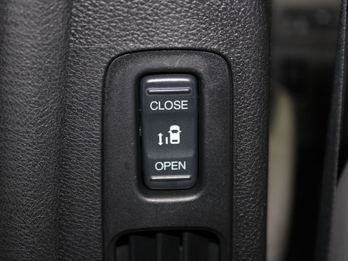 Used 2018 Honda Odyssey Elite image 13