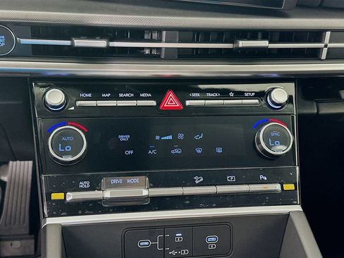 New 2026 Hyundai Santa Fe SE image 13