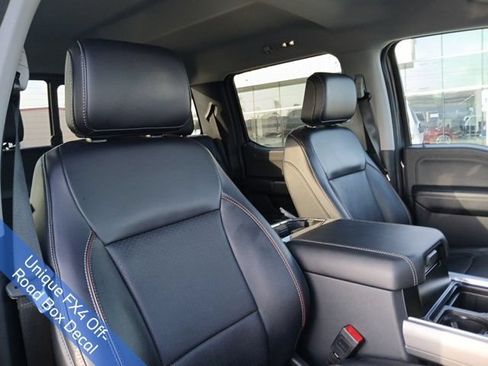 Used 2023 Ford F250 Lariat w/ Sport Appearance Package AWD/4WD image 17