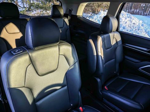 Certified 2022 Kia Telluride S image 25