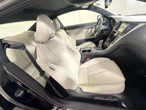 Used 2017 INFINITI Q60 w/ Cargo Package image 26