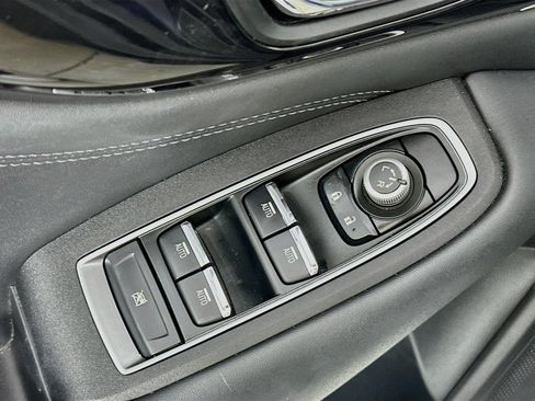 Used 2023 Subaru Outback Limited XT AWD/4WD image 18