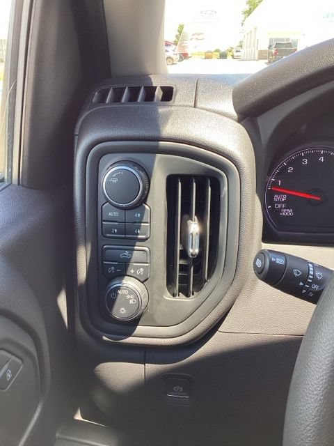 Used 2023 Chevrolet Silverado 1500 Custom Trail Boss w/ Midnight Edition AWD/4WD image 15