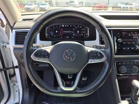 Used 2022 Volkswagen Atlas SEL R-Line AWD/4WD image 19