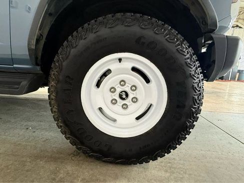 Used 2025 Ford Bronco Heritage Edition AWD/4WD image 11