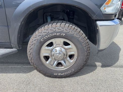 Used 2018 RAM 2500 Tradesman w/ Chrome Appearance Group AWD/4WD image 12