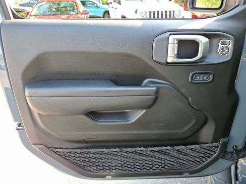 Used 2024 Jeep Wrangler Unlimited Rubicon 4xe AWD/4WD image 12
