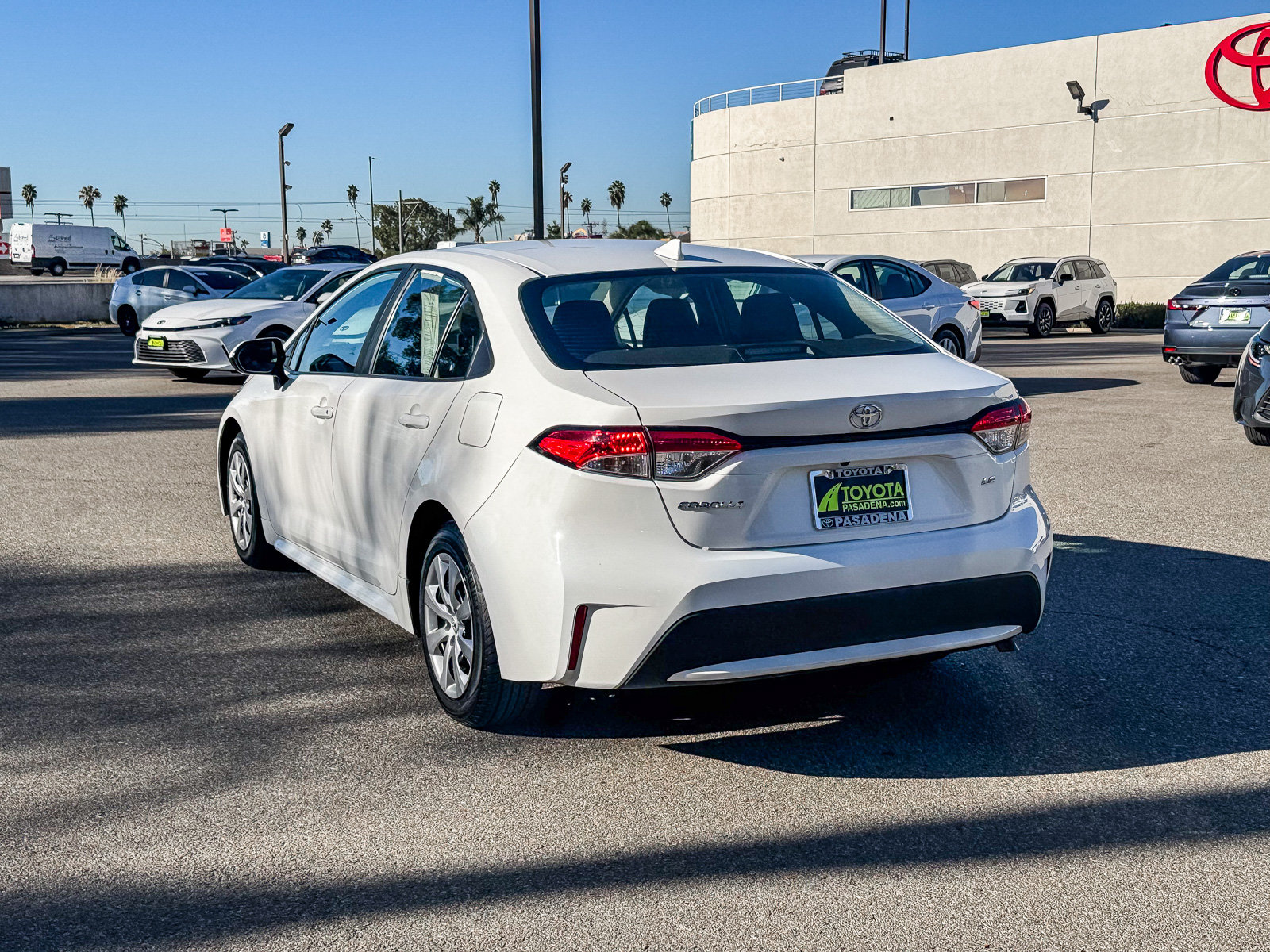 Used 2025 Toyota Corolla LE FWD image 8