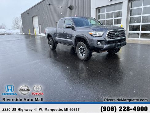 Used 2019 Toyota Tacoma TRD Off-Road image 1