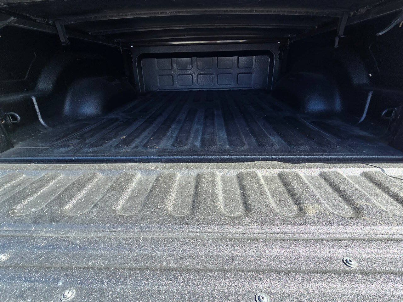 Used 2018 RAM 2500 Big Horn w/ Sport Appearance Group AWD/4WD image 6