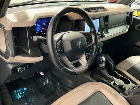 Used 2023 Ford Bronco Wildtrak AWD/4WD image 15