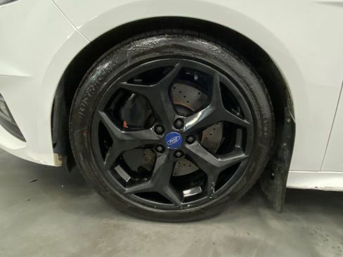 Used 2016 Ford Focus ST FWD image 19