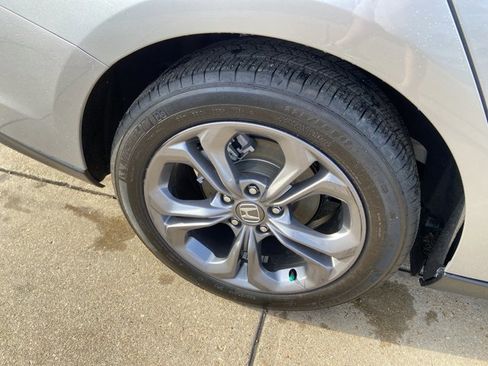 Used 2024 Honda Accord EX image 31