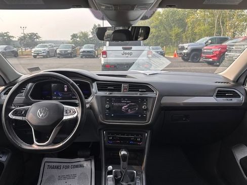 Used 2022 Volkswagen Tiguan SE AWD/4WD image 26