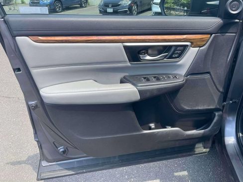 Used 2018 Honda CR-V Touring image 13