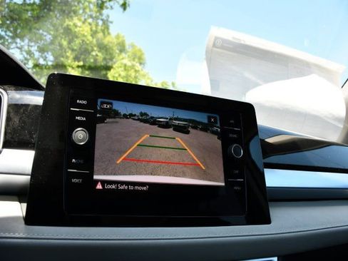 New 2026 Volkswagen Taos SE AWD/4WD image 13