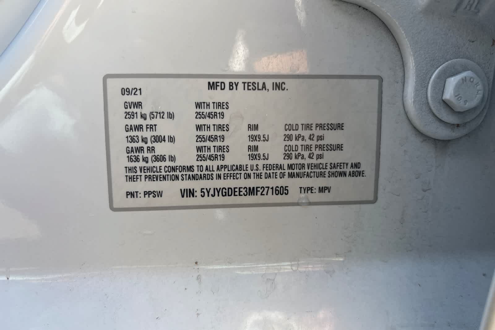 Used 2021 Tesla Model Y Long Range AWD/4WD image 24