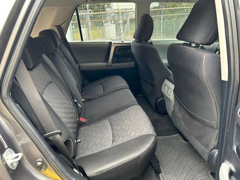 Used 2010 Toyota 4Runner SR5 image 17