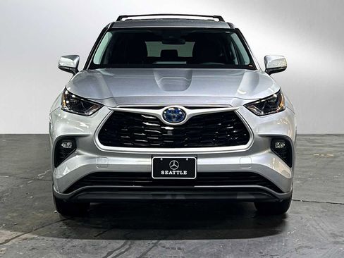 Used 2022 Toyota Highlander LE image 8