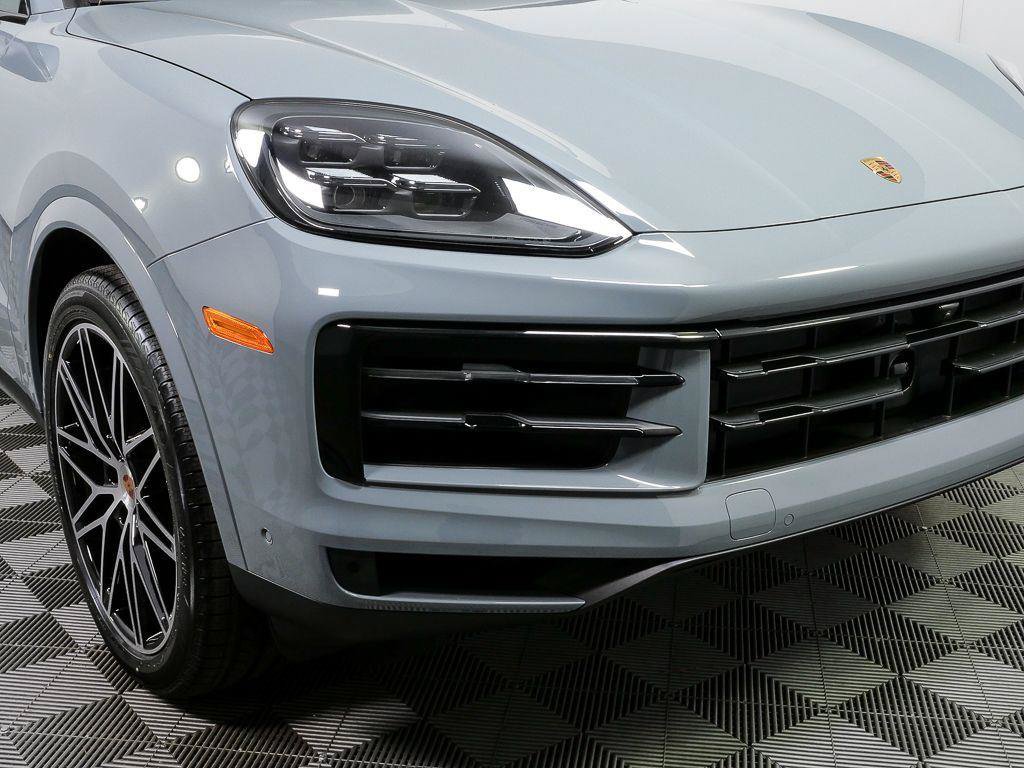 Used 2026 Porsche Cayenne Coupe AWD/4WD image 41