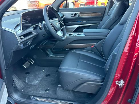 New 2026 Cadillac Vistiq Sport w/ LPO, Floor Liner Package image 5