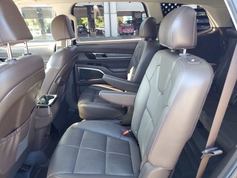 Used 2022 Kia Telluride SX w/ Nightfall Edition Package image 92