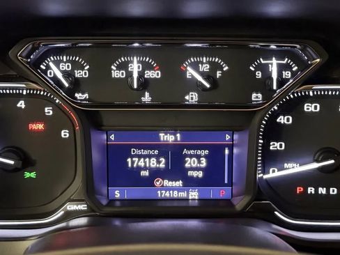Used 2021 GMC Sierra 1500 AT4 w/ AT4 Preferred Package AWD/4WD image 24