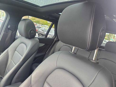 Used 2022 Mercedes-Benz GLC 300 4MATIC image 26