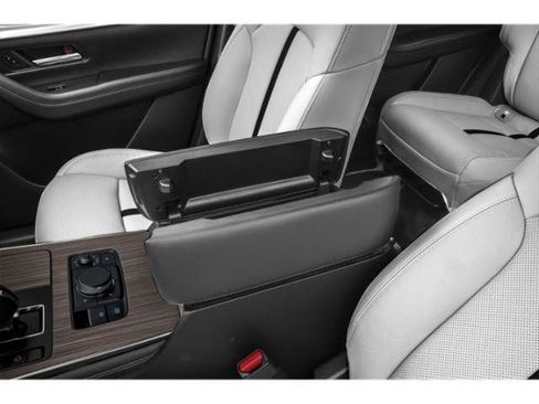 Used 2024 MAZDA CX-90 Plug-In Hybrid w/ Preferred AWD/4WD image 17