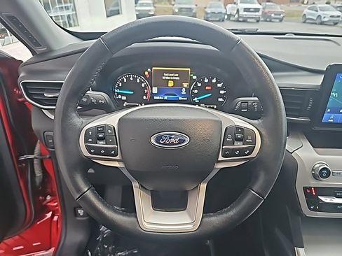 Used 2023 Ford Explorer XLT w/ Equipment Group 202A image 16