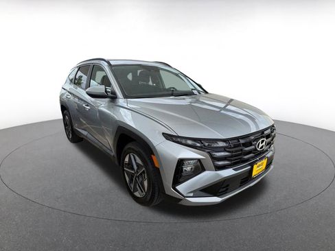 Used 2025 Hyundai Tucson SEL image 2