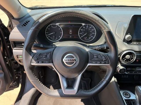 Used 2021 Nissan Sentra SV FWD image 19