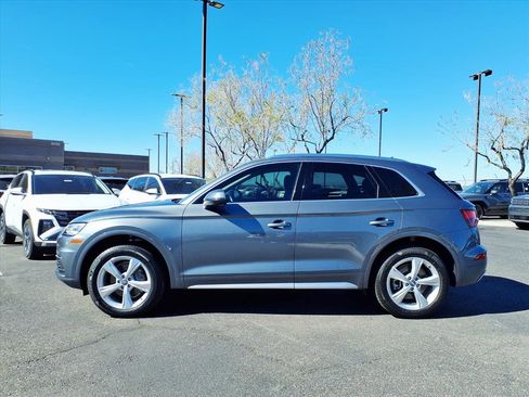 Used 2020 Audi Q5 2.0T Premium w/ Convenience Package image 3